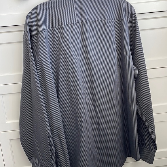 Merona Men’s Charcoal w/ White Pin Stripe Long Sleeve Button Up Dress Shirt - L - Picture 4 of 6